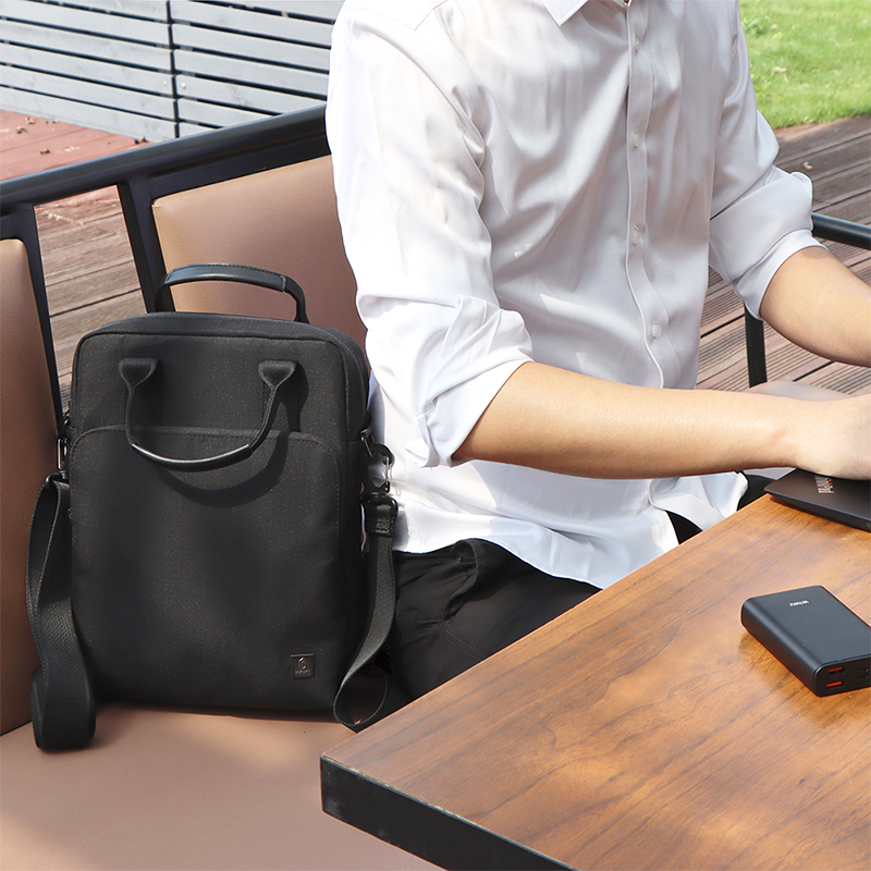 WIWU Alpha Vertical Double Layer Bag For 13.3" Laptop/Ultrabook - Black