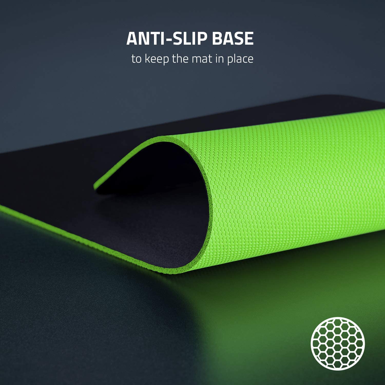 Razer Gigantus V2 Medum - Soft Gaming Mouse Mat for Speed and Control, 360 x 275 x 3 mm, Non-Slip Rubber, Textured Micro-Weave Cloth - RZ02-03330200-R3M1